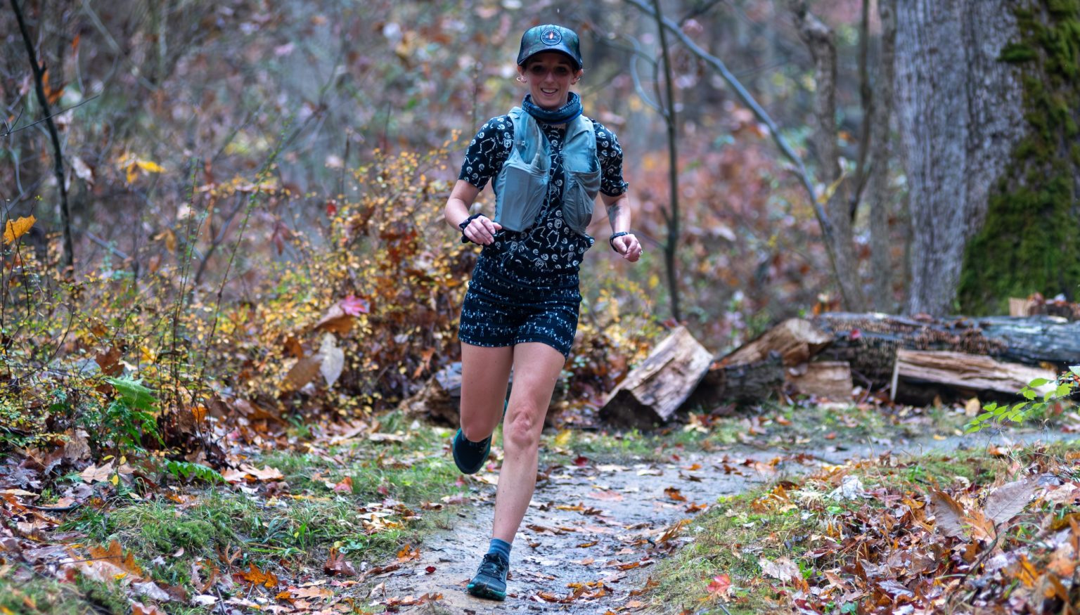 women trail runner